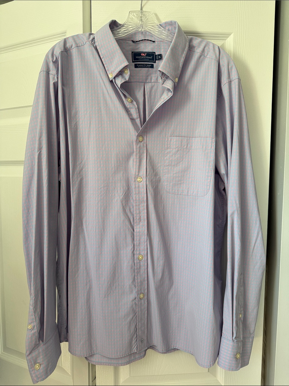 Vineyard Vines performance featherweight shirt